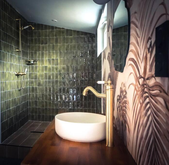 Maison Eliste - Love Gite Chic Avec Jacuzzi Interieur La Gacilly Exterior photo